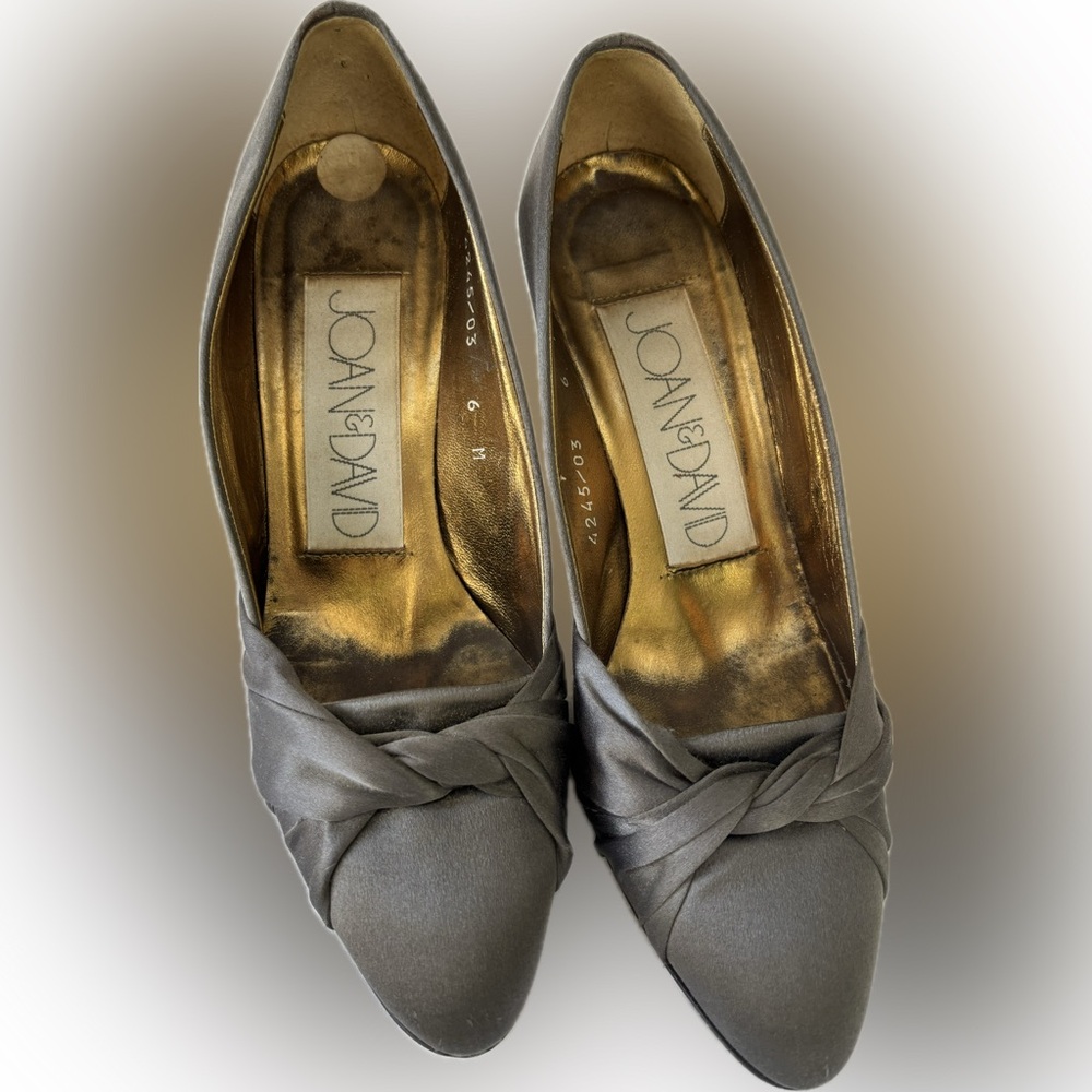 Joan & David Women's Gray Silk Shoes Made in Italy size 6M